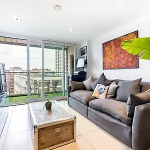 1 Bedroom Penthouse Flat In East , London United Kingdom